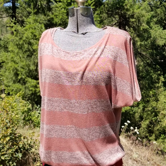 NWOT Ginger G Top - Picture 2 of 5